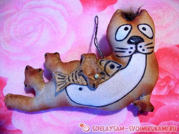 кофейная игрушка Кот рыболов