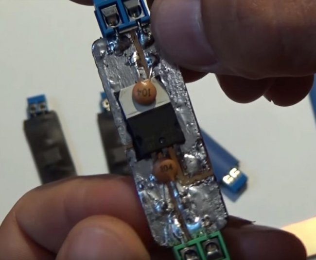 Стабилизатор для светодиодов и ДХО