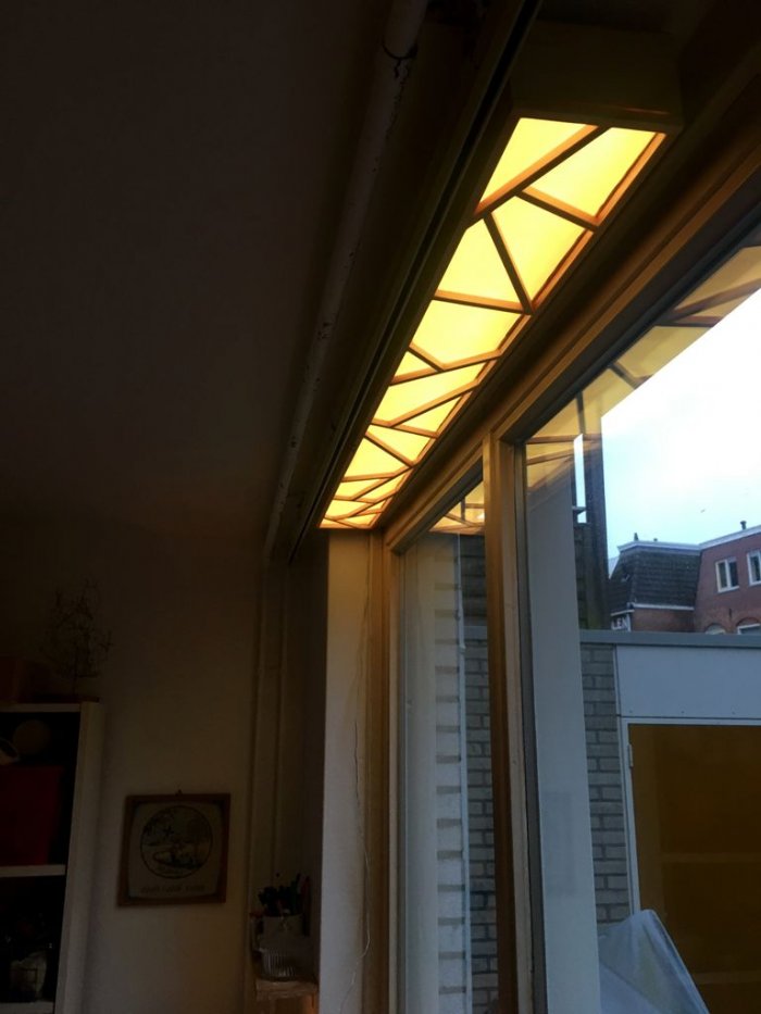 Потолочный светильник с узором