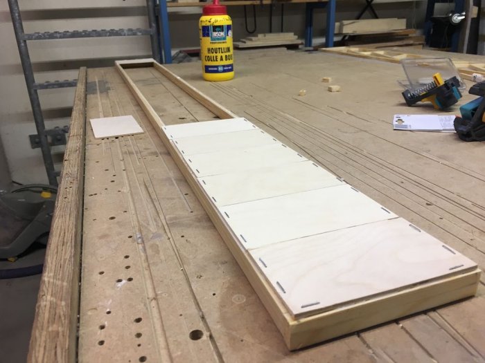 Потолочный светильник с узором