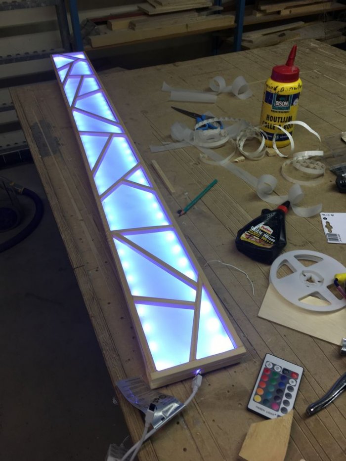 Потолочный светильник с узором