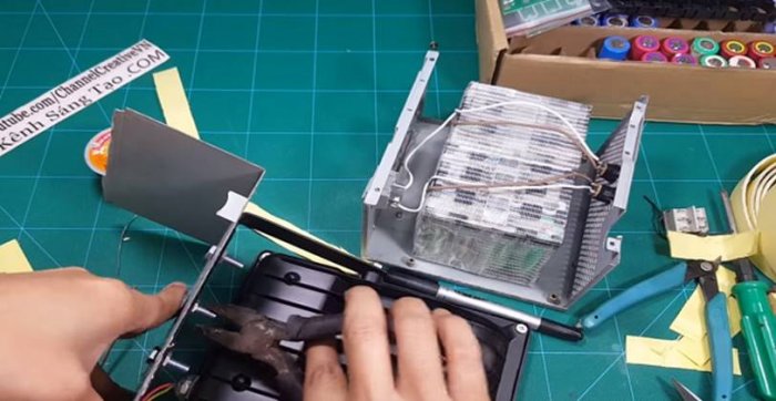 Аварийный светильник на 15 часов работы