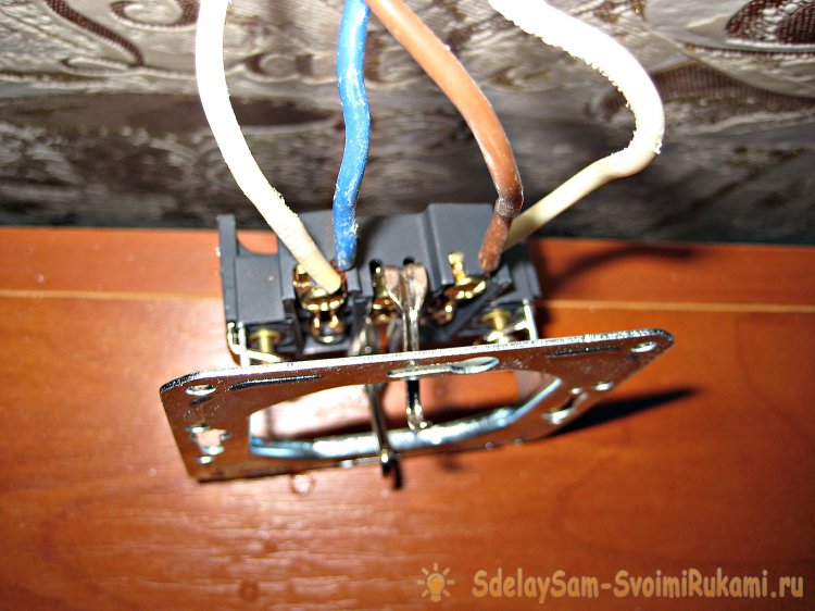 Как самостоятельно установить розетку