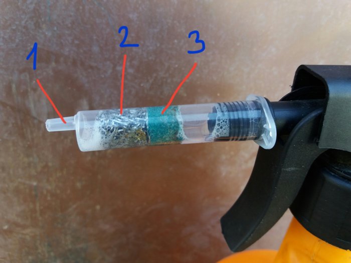 Устройство для чистки салона