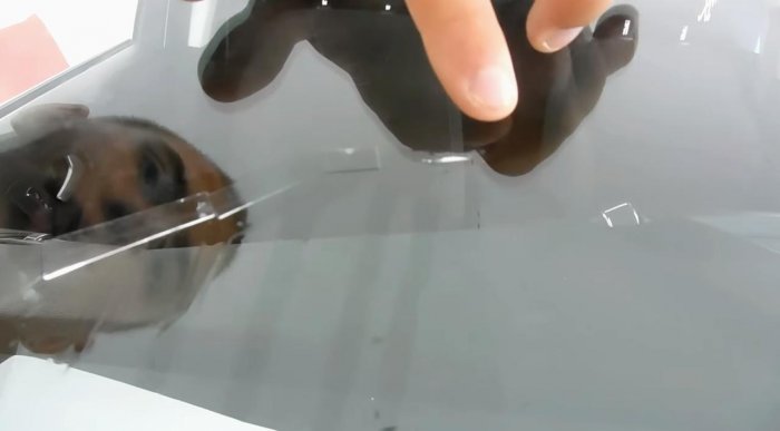 Как заделать трещину на лобовом стекле автомобиля