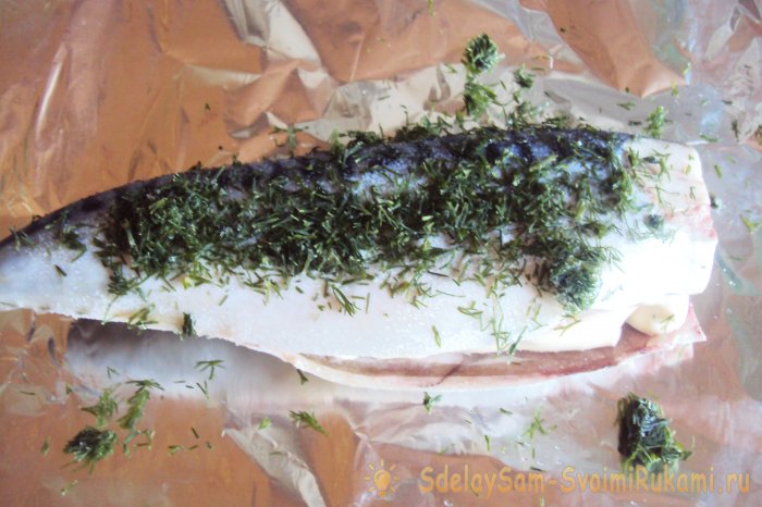 Скумбрия запеченная в фольге в духовке