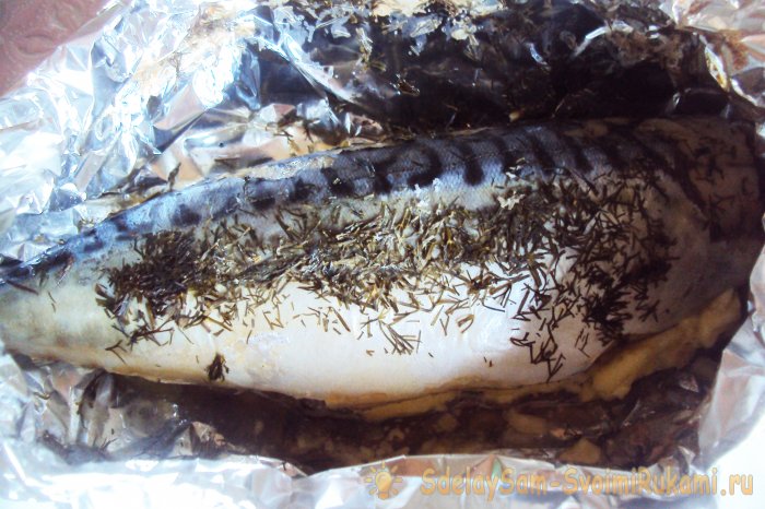 Скумбрия запеченная в фольге в духовке