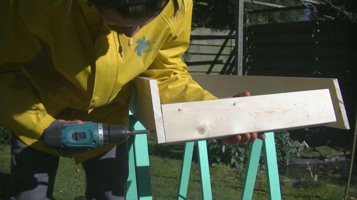 Складная деревянная лестница