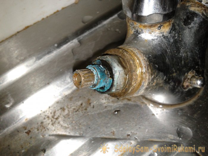 Ремонт смесителя на кухне