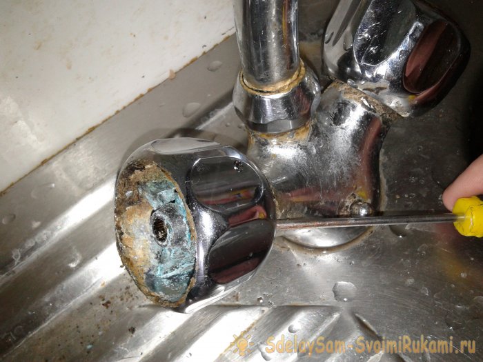 Ремонт смесителя на кухне