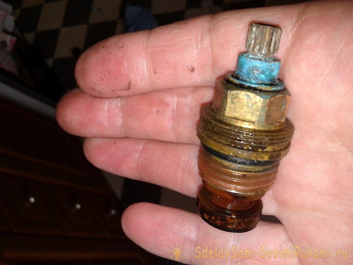 Ремонт смесителя на кухне