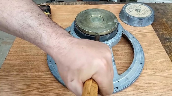 Как снять магнит не сломав его