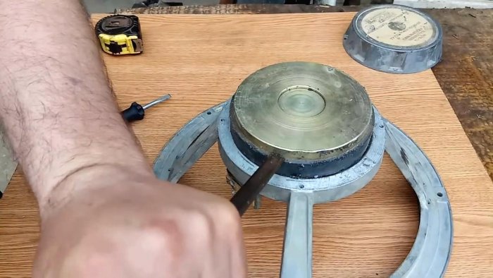 Как снять магнит не сломав его