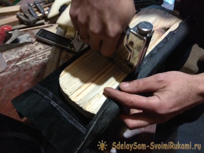 Изготовление маникюрной подставки под руки