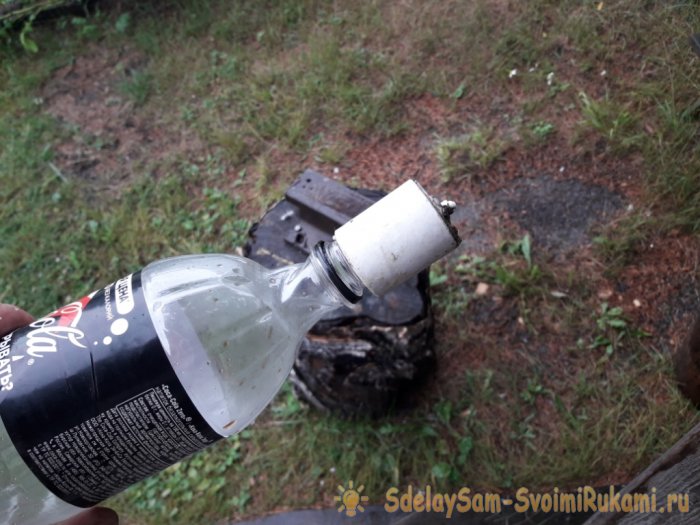 Как выкрутить из патрона цоколь разбитой лампы