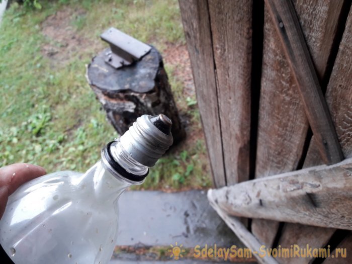 Как выкрутить из патрона цоколь разбитой лампы