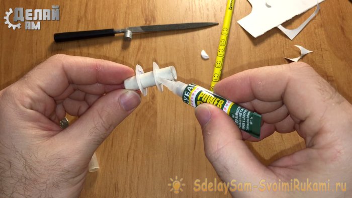 Вечный фонарик в киндере