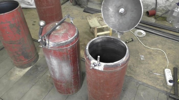 Отопительная батарея на дровах из газовых баллонов