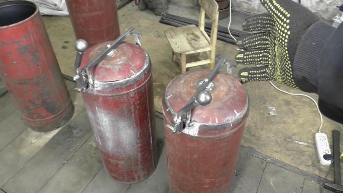 Отопительная батарея на дровах из газовых баллонов