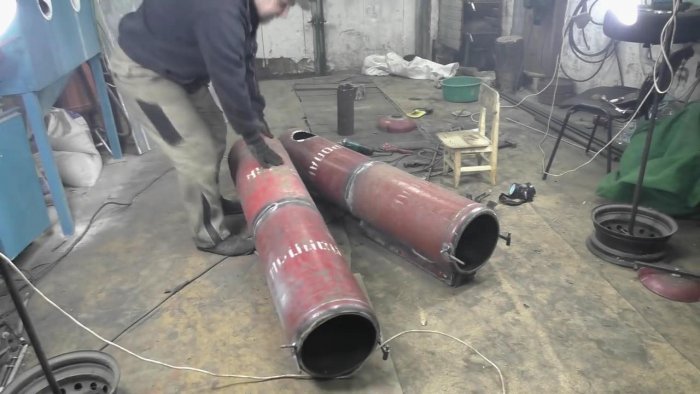 Отопительная батарея на дровах из газовых баллонов