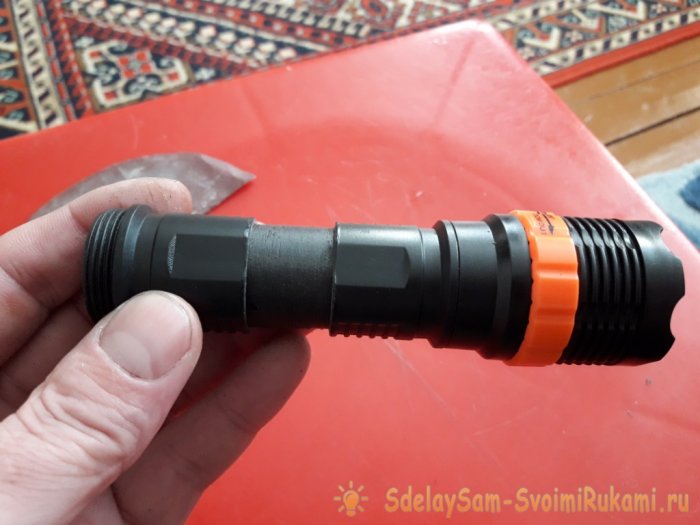 Модификация карманного фонарика с аккумуляторов ААА на аккумулятор 18650