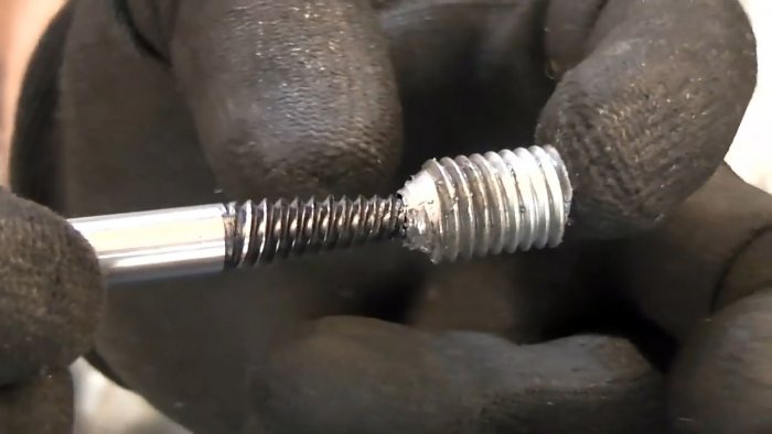 Как извлечь сломанный болт или шпильку из глубокого отверстия