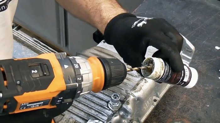 Как извлечь сломанный болт или шпильку из глубокого отверстия