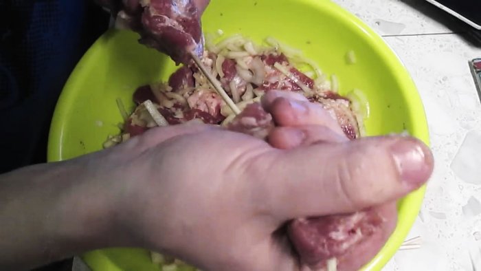 Шашлык в духовке на углях