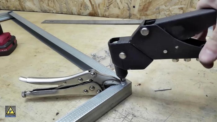 Дешевые светильники для освещения мастерской