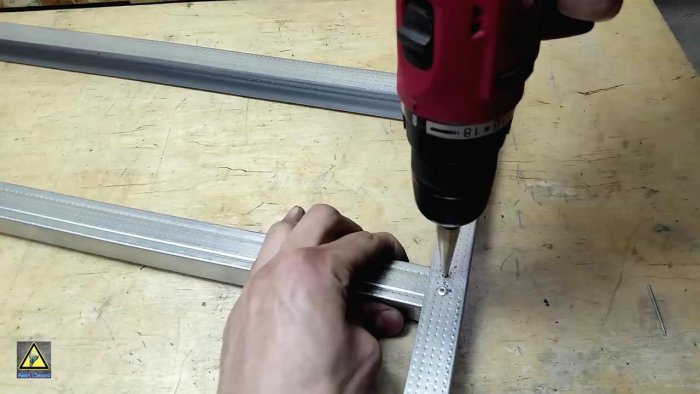 Дешевые светильники для освещения мастерской