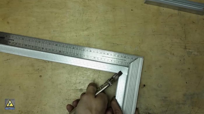 Дешевые светильники для освещения мастерской