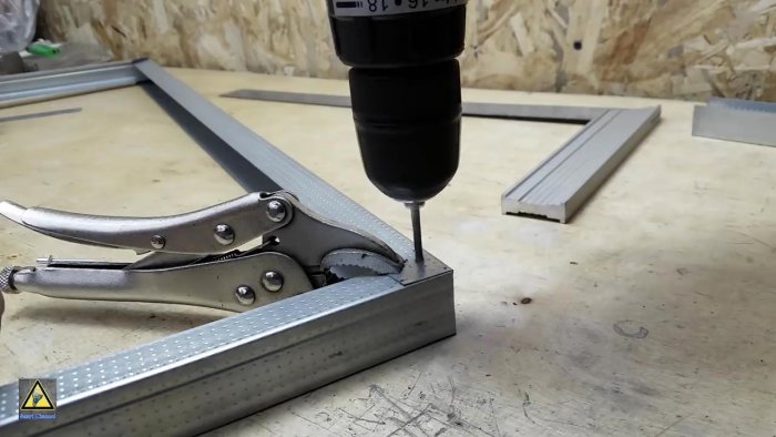 Дешевые светильники для освещения мастерской