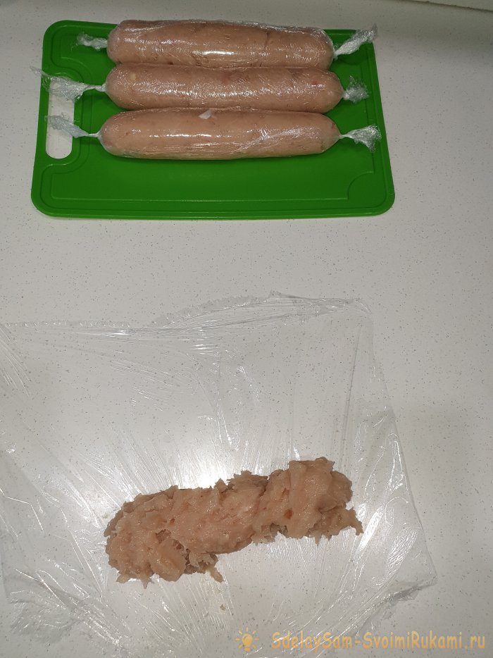 Молочные сардельки из куриного филе