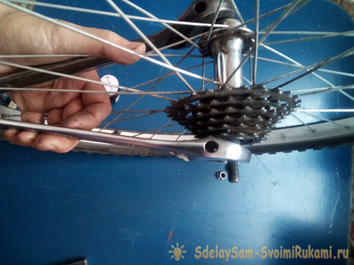 Разборка профилактика и сборка задней втулки и трещотки велоколеса