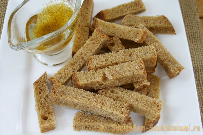 Сухарики из хлеба в микроволновке