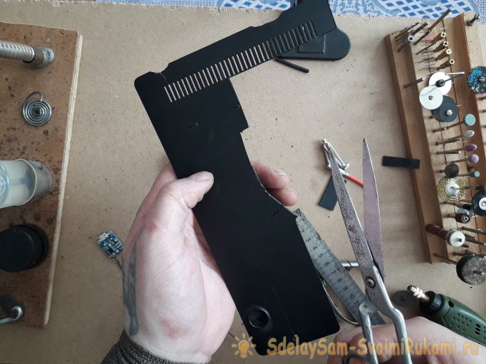 Компактное зарядное устройство для любых внешних аккумуляторов