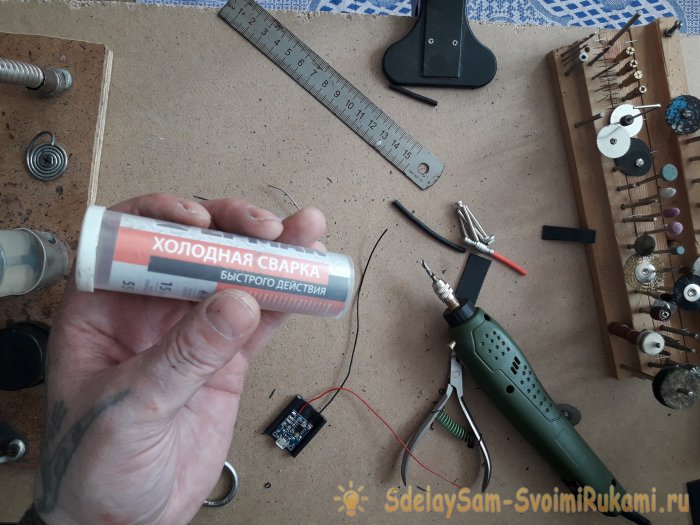 Компактное зарядное устройство для любых внешних аккумуляторов