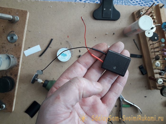 Компактное зарядное устройство для любых внешних аккумуляторов