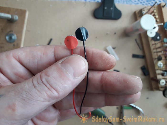 Компактное зарядное устройство для любых внешних аккумуляторов