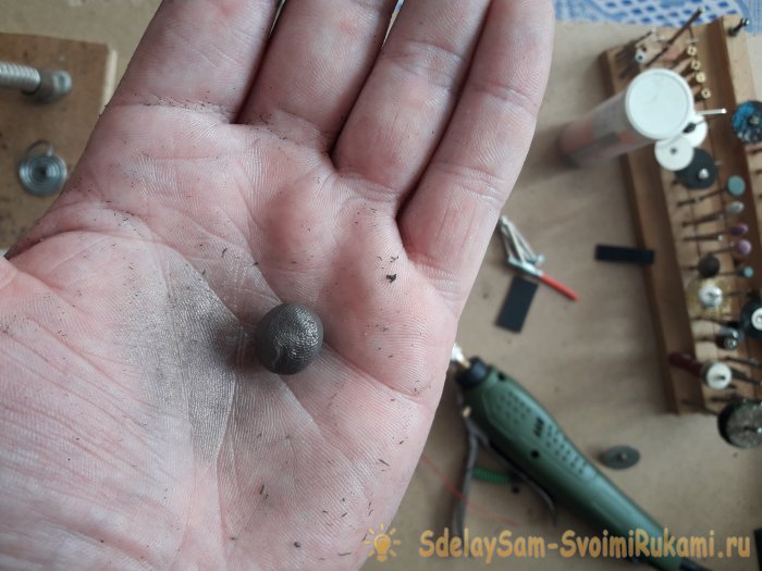 Компактное зарядное устройство для любых внешних аккумуляторов