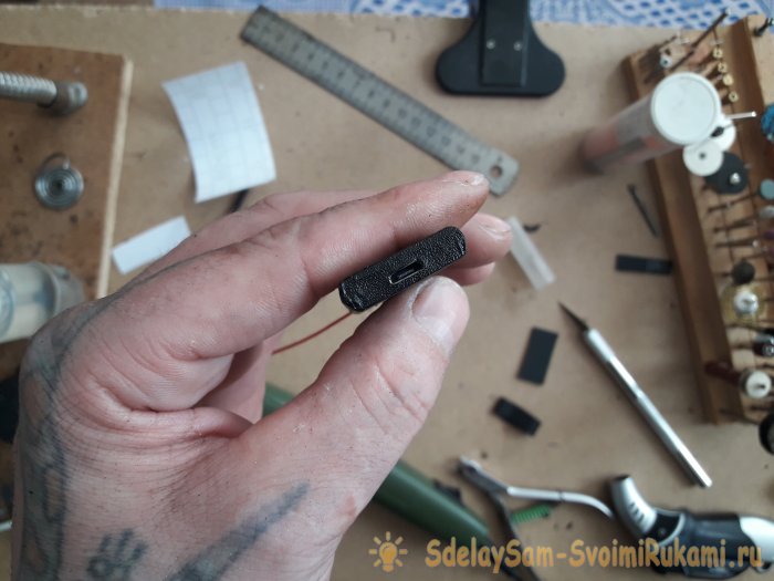 Компактное зарядное устройство для любых внешних аккумуляторов