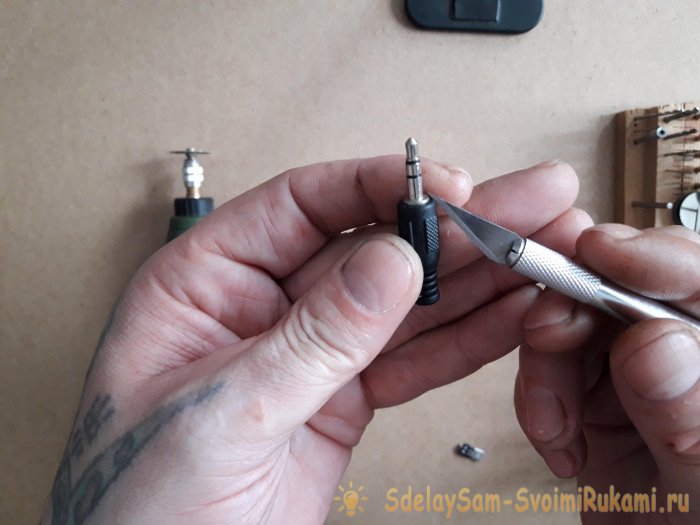 Как сделать надёжные заглушки для телефона