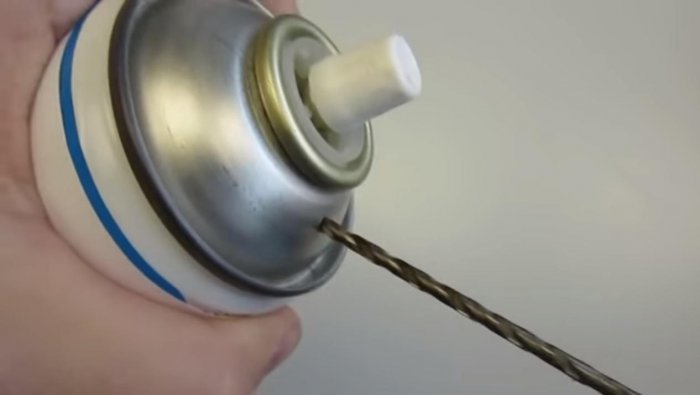 Как сделать многоразовый аэрозоль из обычного