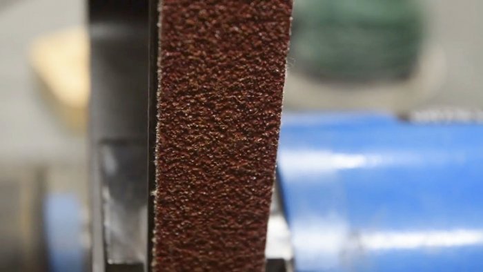 Как очистить наждачную бумагу