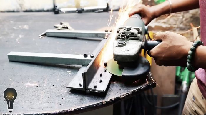 Как сделать листогиб из уголка и дверных петель