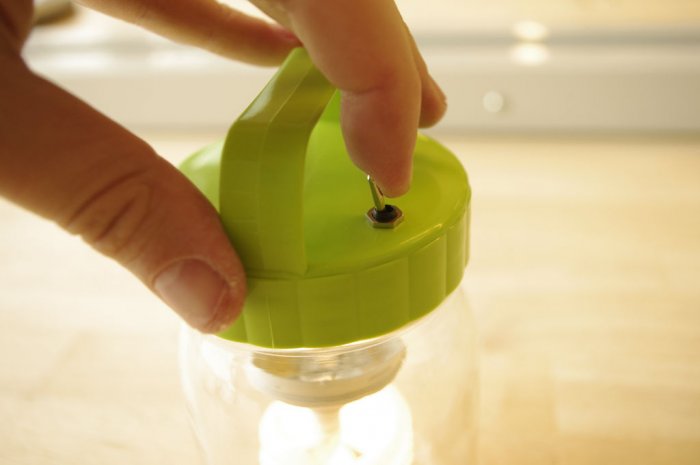 Фонарик в банке своими руками