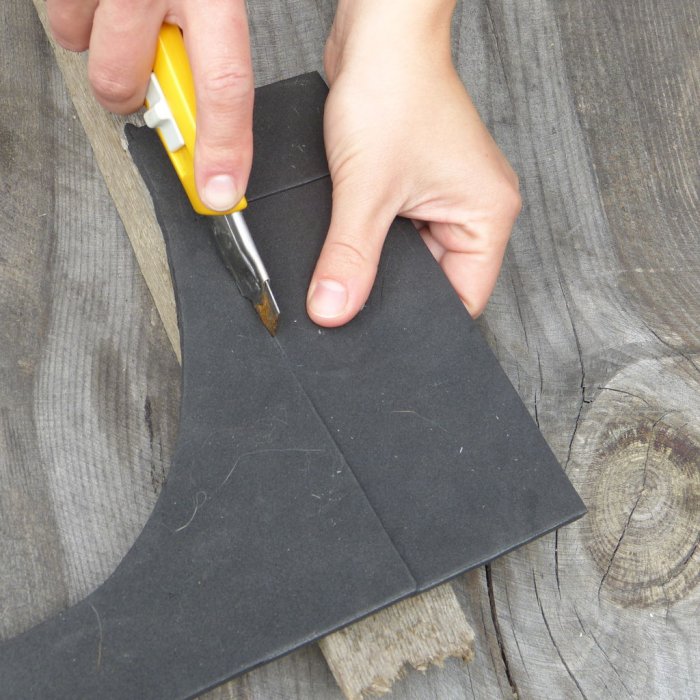 Самодельная щетка из вторсырья к которой не липнет мусор