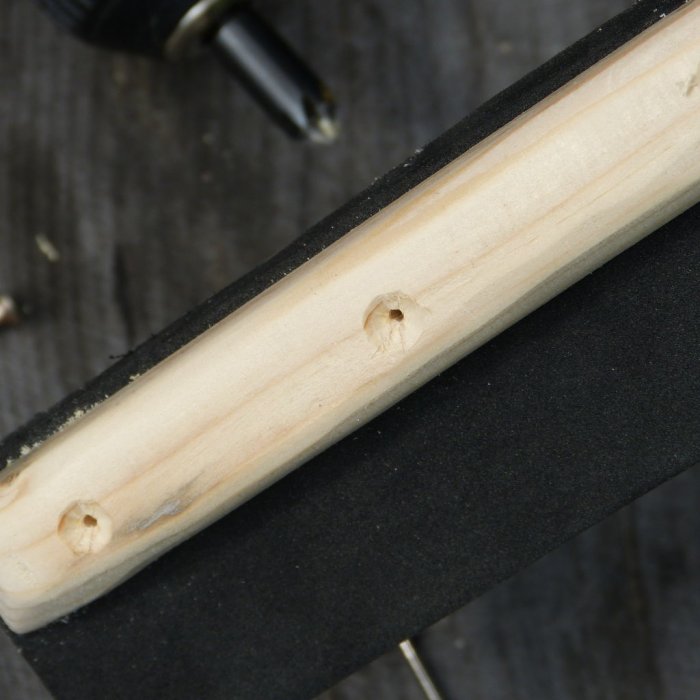 Самодельная щетка из вторсырья к которой не липнет мусор