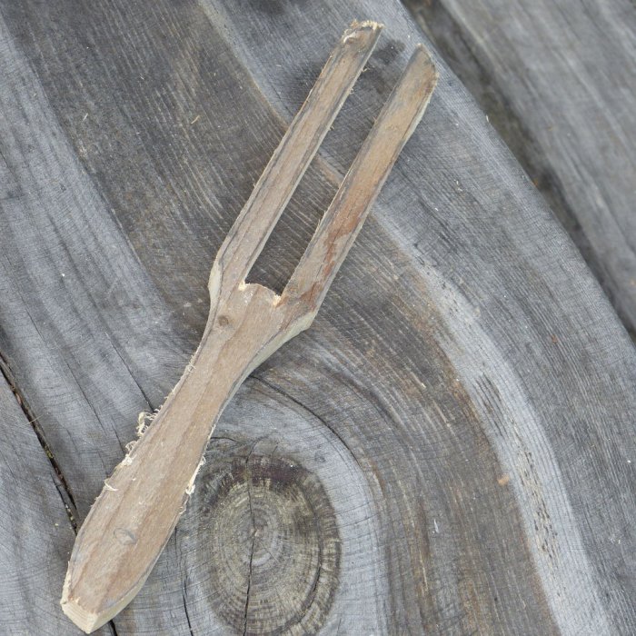 Самодельная щетка из вторсырья к которой не липнет мусор