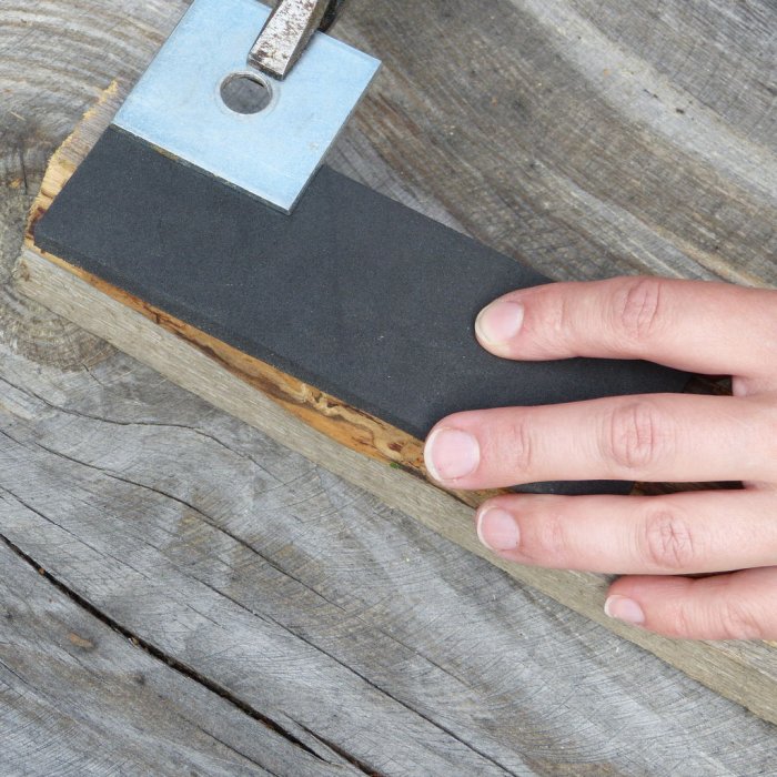 Самодельная щетка из вторсырья к которой не липнет мусор